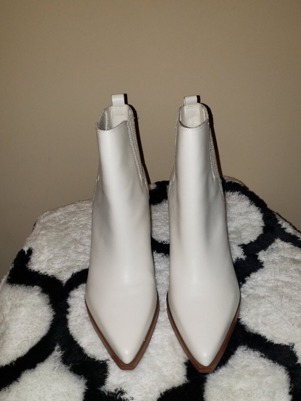 Marc Fisher Matter Western Chelsea Block Heel Booties Size 9